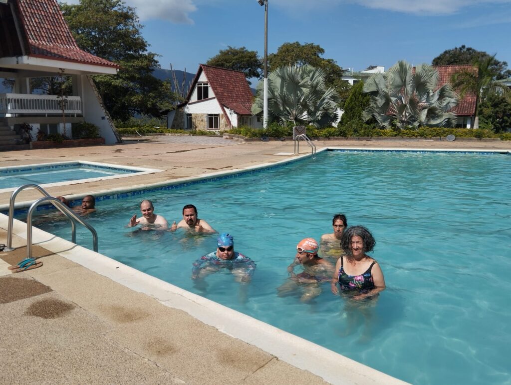🌊💙 El Poder Terapéutico del Agua en la Rehabilitación de Base Comunitaria
