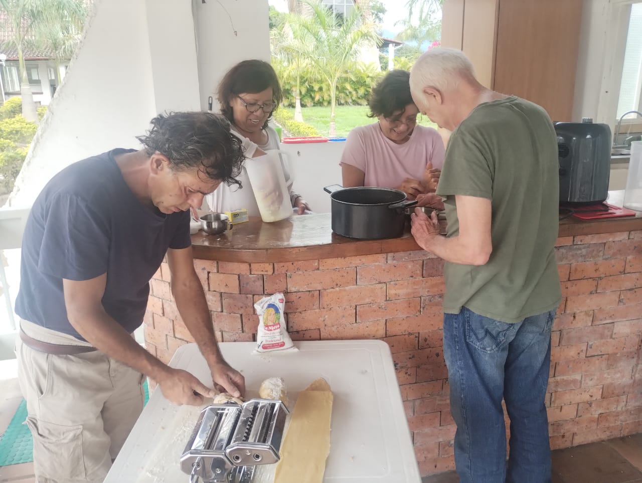 Lee más sobre el artículo 🍝 Cocinando Juntos, Sanando en Comunidad 💚